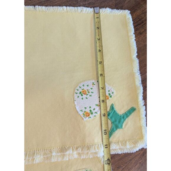 Vintage 70s Yellow Placemats Napkins Set of 4 Patchwork Mushrooms - Picture 8 of 11